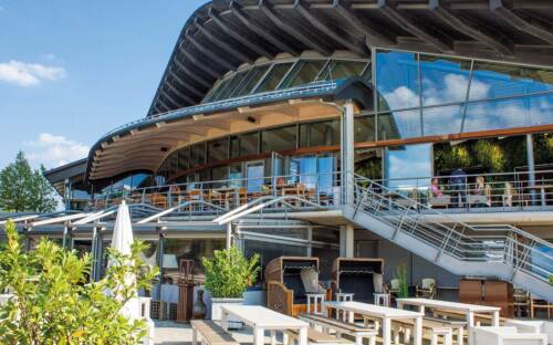Moderne Architektur, große Terrasse und viel Glas, das Coast by East / ©East Hotel & Restaurant GmbH