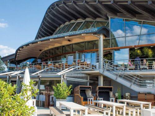 Moderne Architektur, große Terrasse und viel Glas, das Coast by East / ©East Hotel & Restaurant GmbH