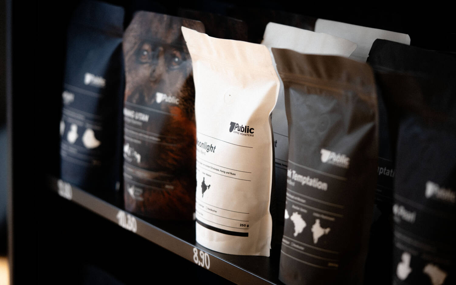 „Third Wave“-Kaffee aus Hamburg bieten die Public Coffee Roasters / ©Public Coffee Roasters